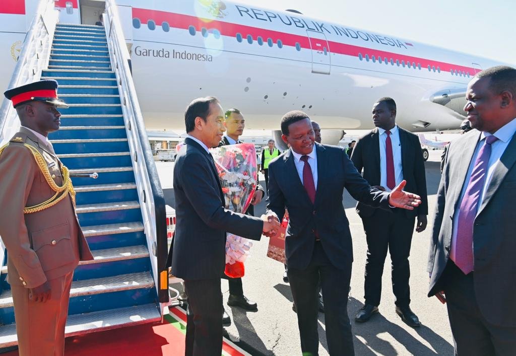 Perkokoh Solidaritas Antar Negara, Jokowi Lakukan Rangkaian Kerja Ke Afrika 2 WhatsApp Image 2023 08 21 at 07.30.12