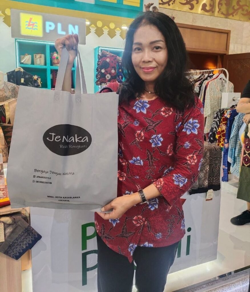 PLN Jakarta Raya Ajak UMKM Binaan Raih Sukses di Inacraft 2023 2 ae 8