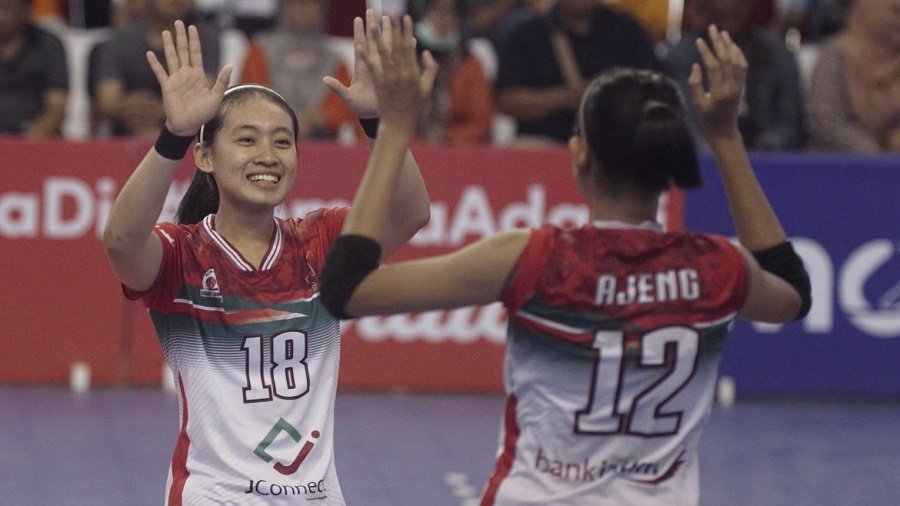 Tim Putri Bank Jatim Ajeng 12