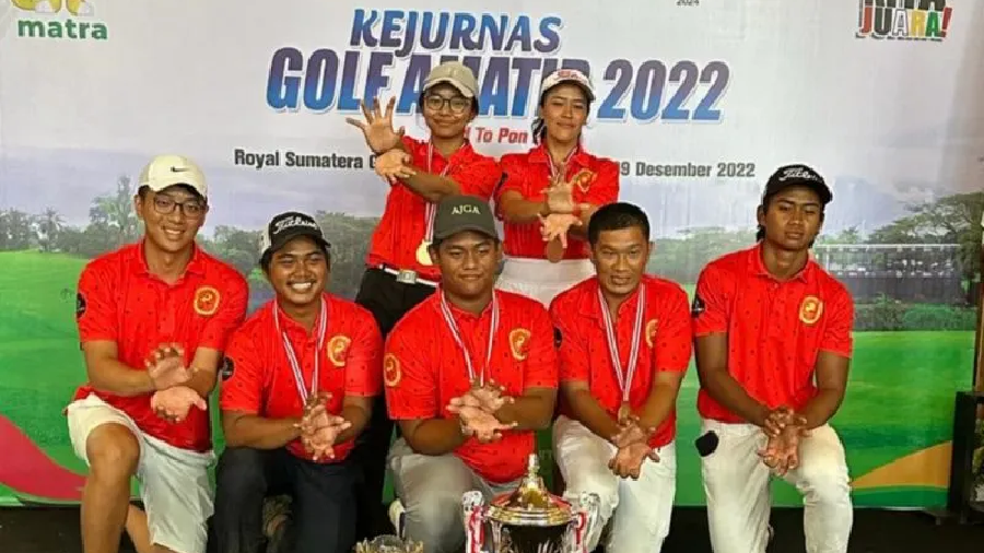 Pegolf muda harapan Indonesia Rayhan Abdul Latief yang baru baru ini berhasil merebut juara di 10 Pondok Indah International Golf Championship 2023, terpaksa absen di Kejurnas Amatir seri pertama 2024.