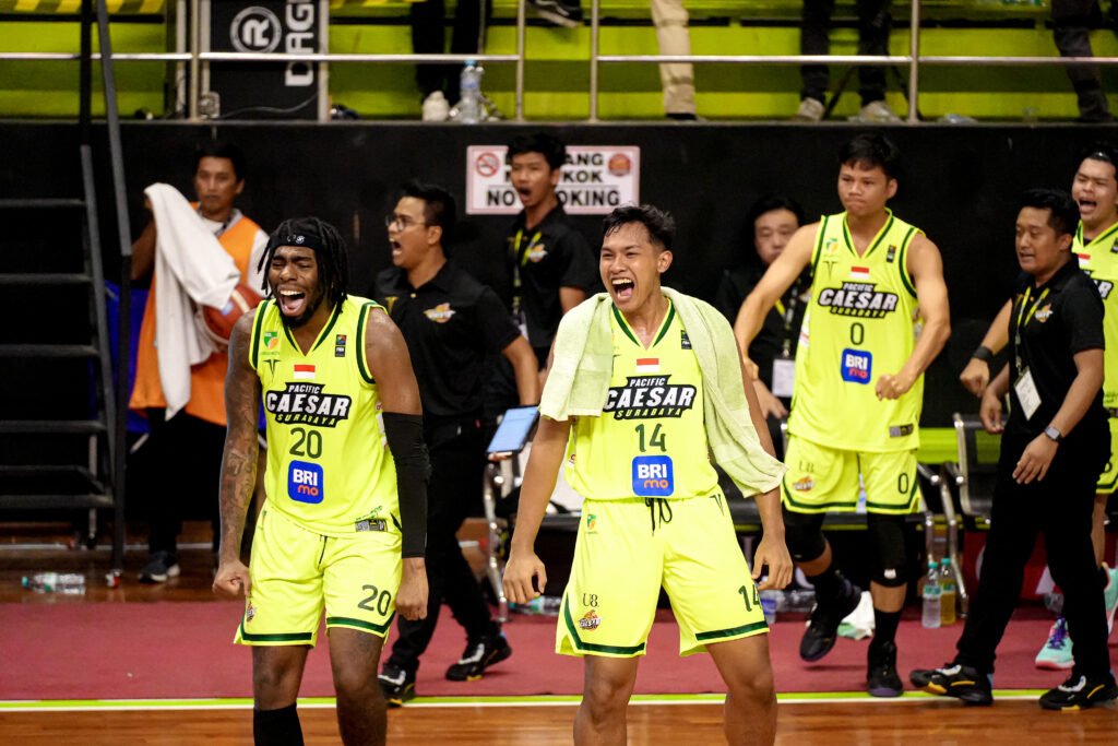 Rajawali Medan Curi Kemenangan di Kandang Pacific Caesar 85-79 2 PCF vs RJM 39