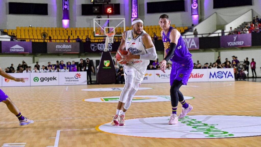 Rans Simba Bogor Curi Kemenangan di Kandang Tangerang Hawks 83-82 5 budiwahyudin06 7