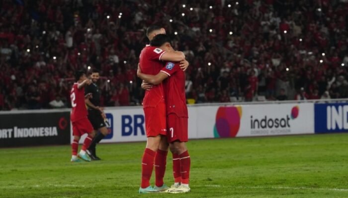 Erick Thohir Ingatkan Pemain Harus Fokus Laga Selanjutnya 1 Jay Idzes dan Marcelino Ferdinand rayakan kemenangan 1-0 atas Vietnam