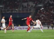 Ivan Jenner mengisi lini tengah Timnas Indonesia