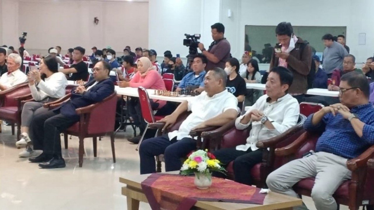 Hadiri dalam acara tersebut Ketua Umum PB Percasi GM Utut Adianto, Sekjen PB Percasi Henry Hendratno dan Wakil Anggota DPR RI Rieke Dyah Pitaloka.
