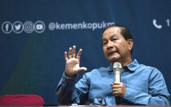 Sekretaris Kementerian Koperasi dan UKM (SesKemenKopUKM) Arif Rahman Hakim