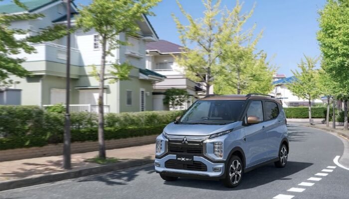 Mitsubishi Motors Merayakan Produksi Ke-100.000 Kendaraan Mini Full Listrik 1 ae 76