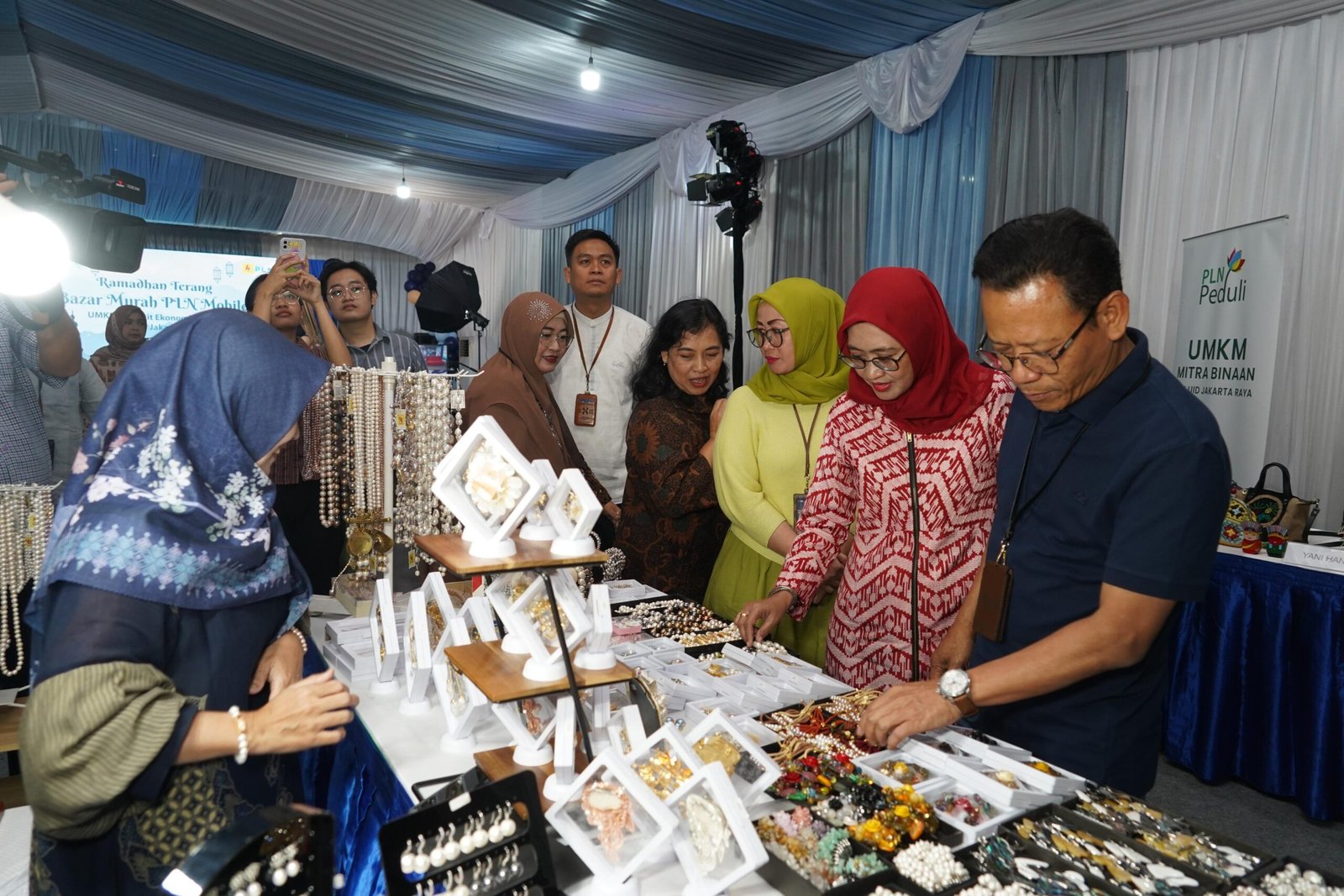Cukup Transaksi Pakai PLN Mobile, Ribuan Pelanggan Dapat Sembako Murah 1 ae 92 scaled