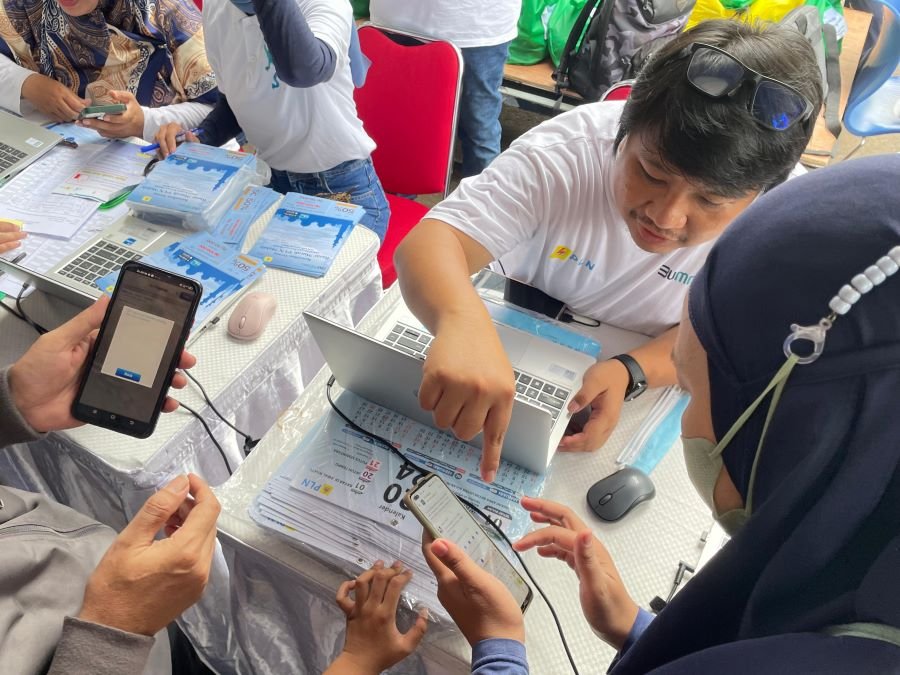 Cukup Transaksi Pakai PLN Mobile, Ribuan Pelanggan Dapat Sembako Murah 2 ae 93