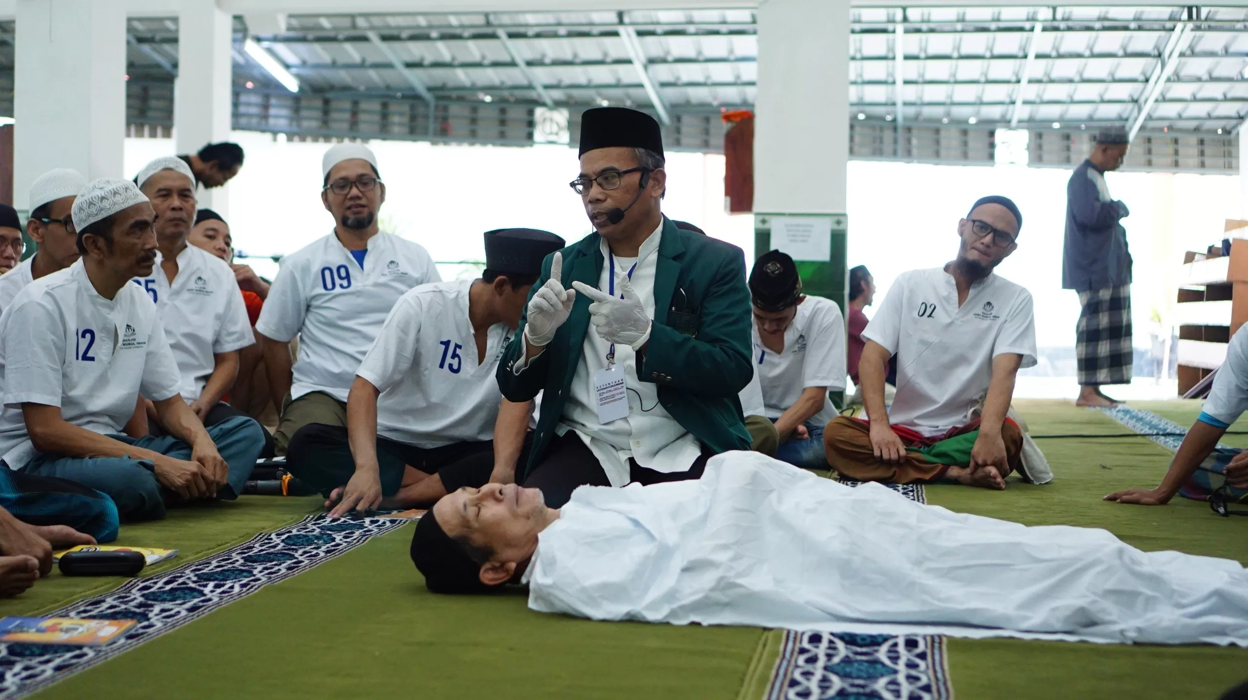Bentuk Kerohanian Warga Binaan, Rutan Cipinang Berikan Pelatihan Pemulasaran Jenazah 2 Pembinaan bagi Warga Binaan dibidang Kerohanian Rutan Cipinang menggelar pelatihan cara pemulasaran jenazah 3 jpeg