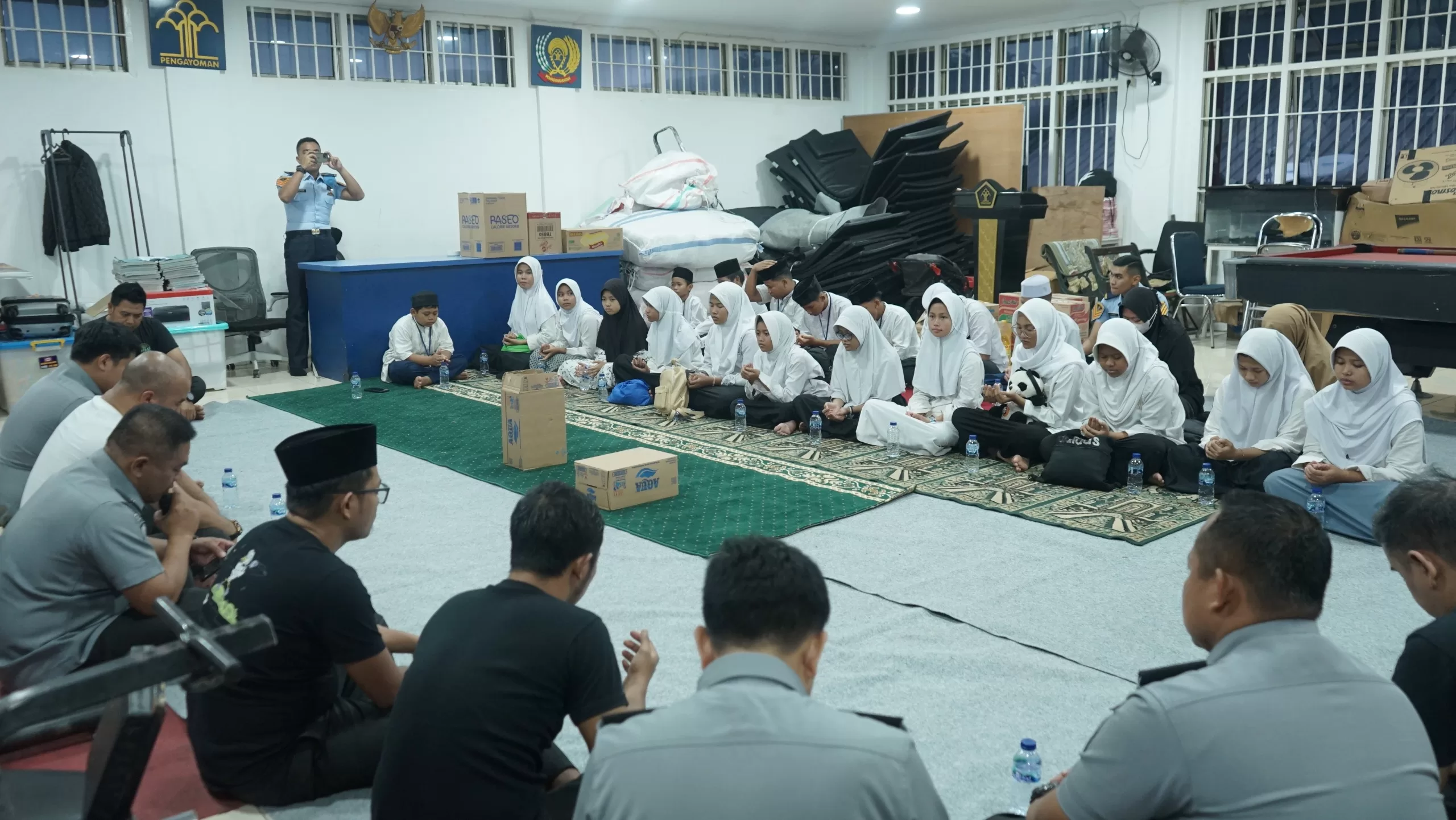 Rutan Kelas I Cipinang memberikan santunan kepada anak yatim piatu 2 jpeg