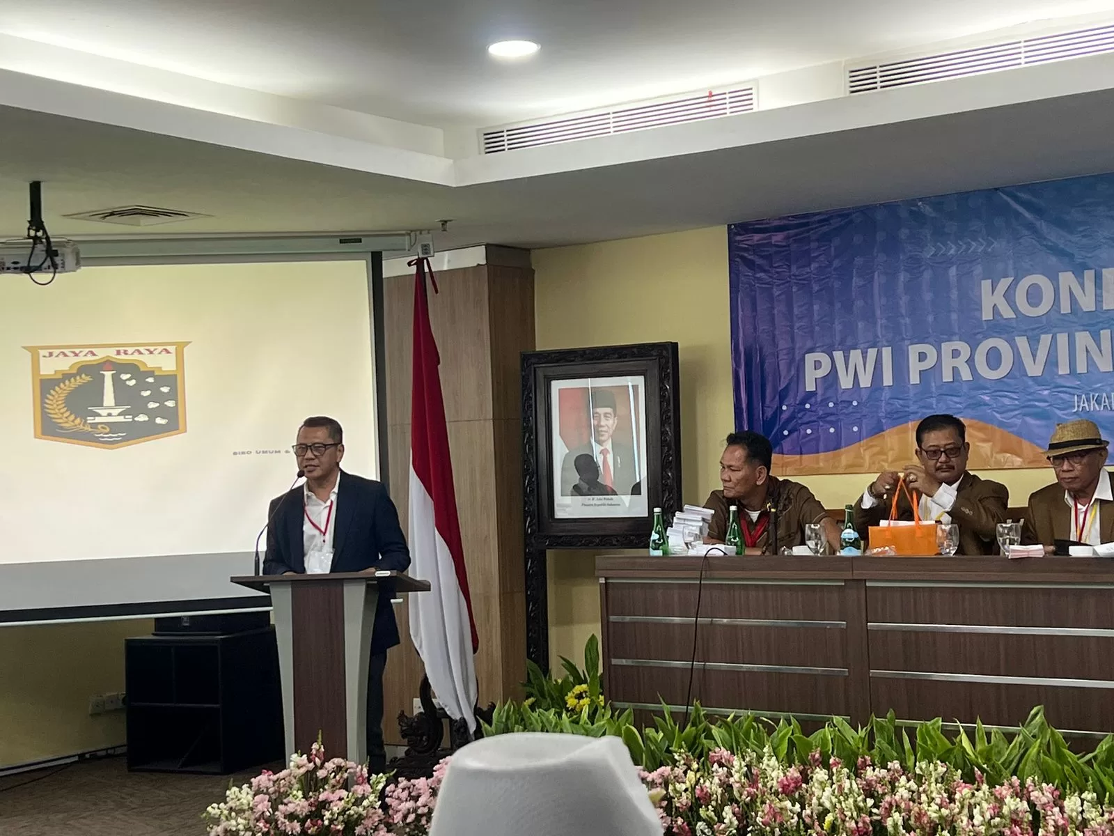 Kesit Budi Handoyo Siapkan Pakta Integritas untuk Kepengurusan PWI Jaya 2024-2029 1 WhatsApp Image 2024 05 16 at 10.39.57 jpeg