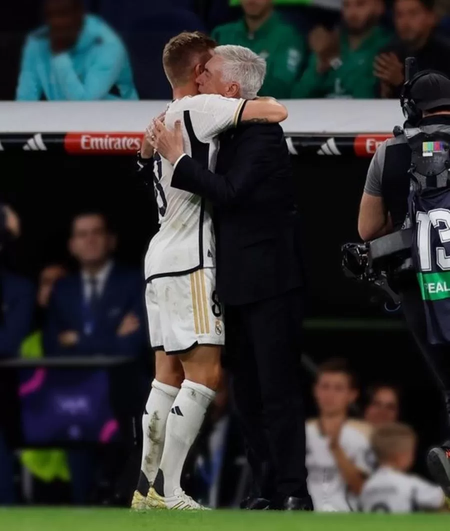 Toni Kroos Terharu Saat Suporter Berikan Penghormatan khusus Di Laga Akhir Bersama Real Madrid 2 ae 111 jpg