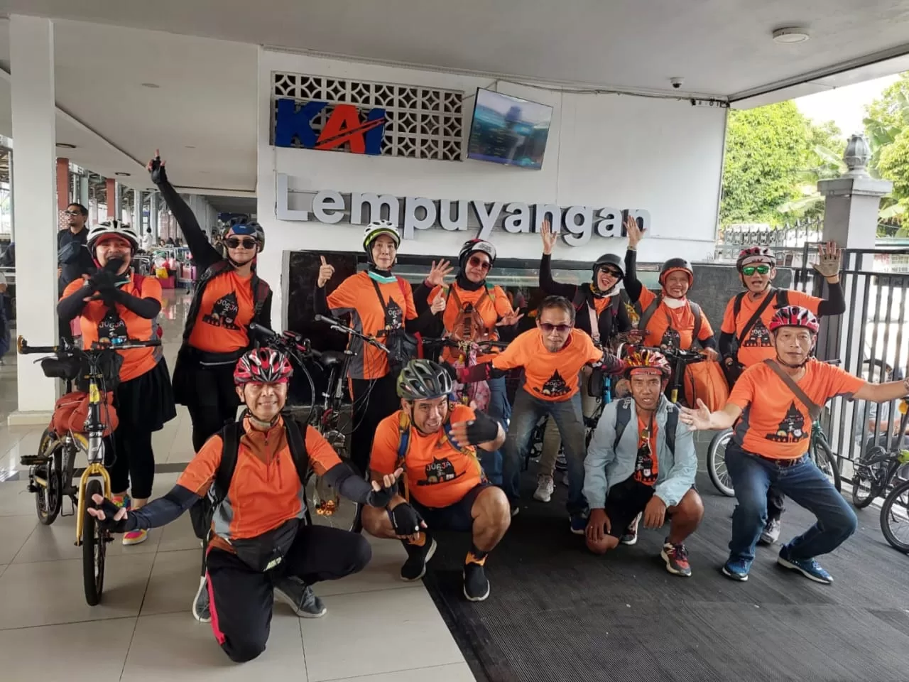 Komunitas Sepeda Godidem Bareng GSS Gowes Di Yogyakarta 2 ae 95 jpg