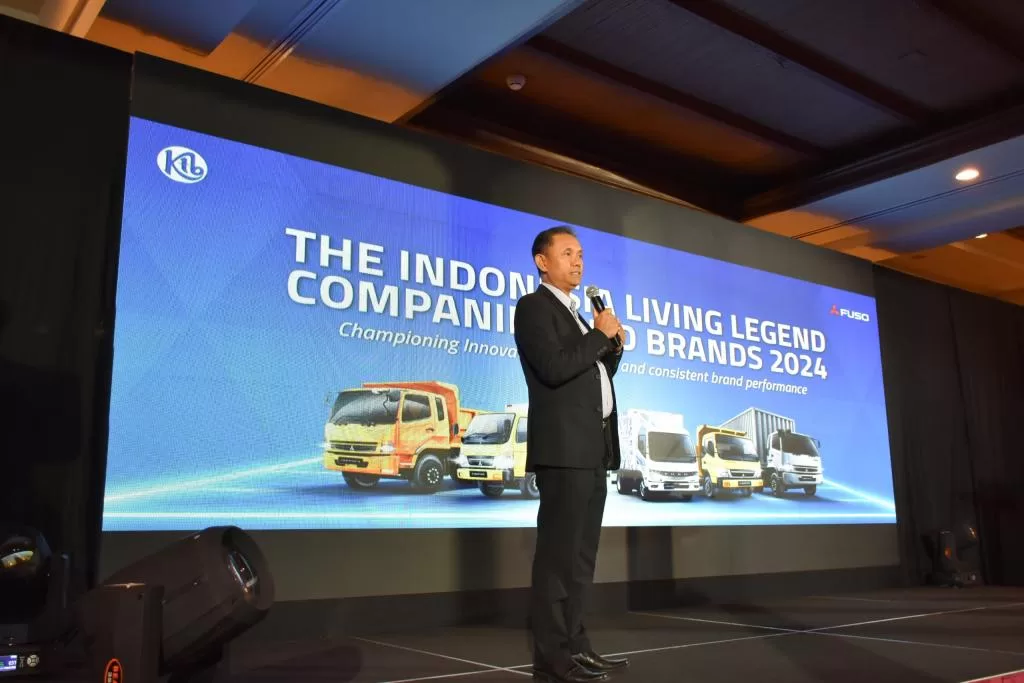 Mitsubishi Fuso Dapat Penghargaan 'Indonesia Best Living Legend Brands 2024' 3 FUSO 41 jpg
