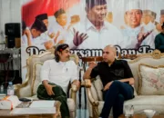Politisi Muda Partai Golkar Ngobrol Bareng Budayawan Nasional 1 Politisi Muda Partai Golkar, Muhammad Ahmad Balbaid, ngobrol santai bersama Budayawan Nasional Dr. Ngatawi Al-Zastrow, S.Ag., M.Si., Minggu (9/6/2024).