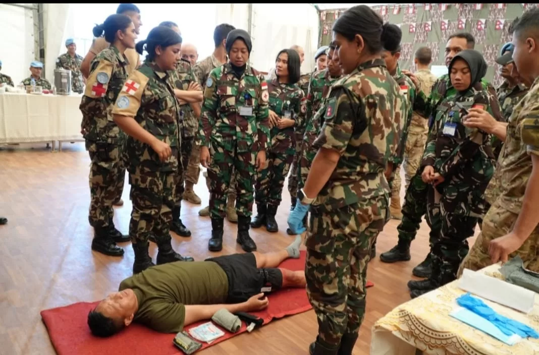 dr. Putri Rahayu Pukau Tentara Asing dengan Pelatihan First Aid di Lebanon 1 ae 170 jpg