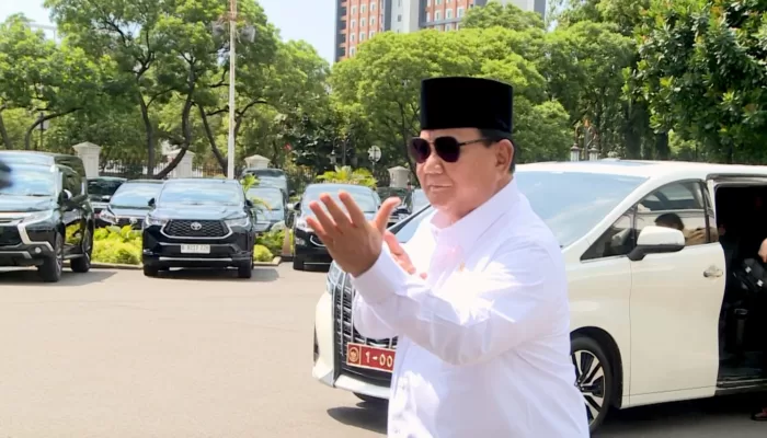 Fit Pasca Operasi Cedera Kaki, Prabowo Subianto Lari Kecil dan Pose Gaya Silat di Istana 1 WhatsApp Image 2024 07 08 at 15.31.38 1