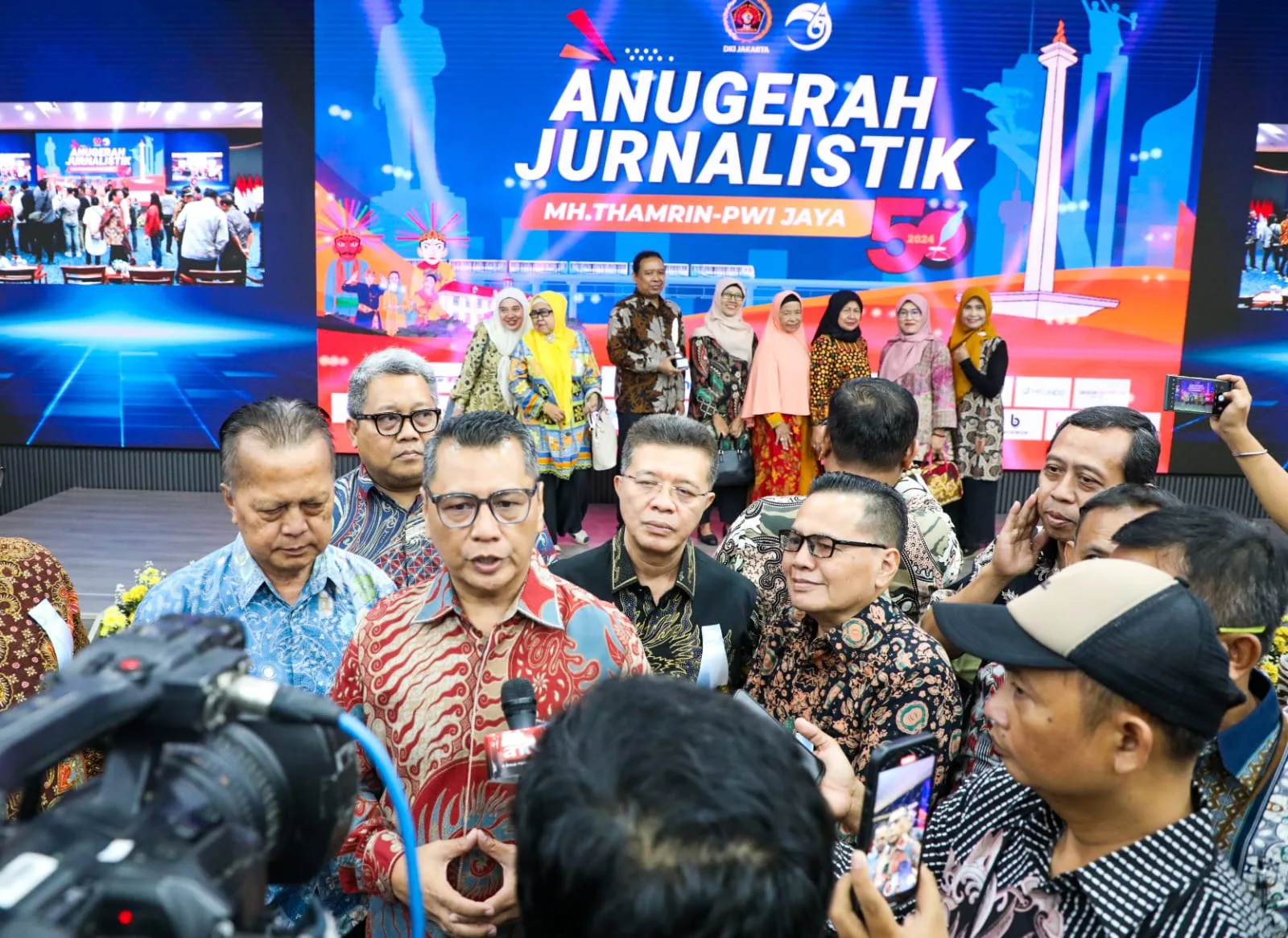 Ketua Umum PWI Pusat Hadir Di Acara Puncak Anugerah Jurnalistik Mohammad Hoesni Thamrin 2024 1 ae1 55 jpg