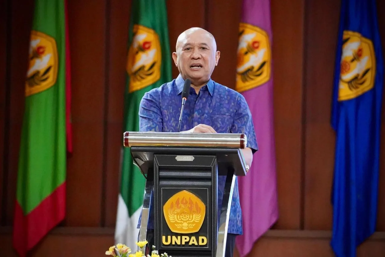 Teten Masduki Sebut Pentingnya Perkuat Minat Anak Muda Terjun ke Sektor Pertanian 2 ae1 84 jpg