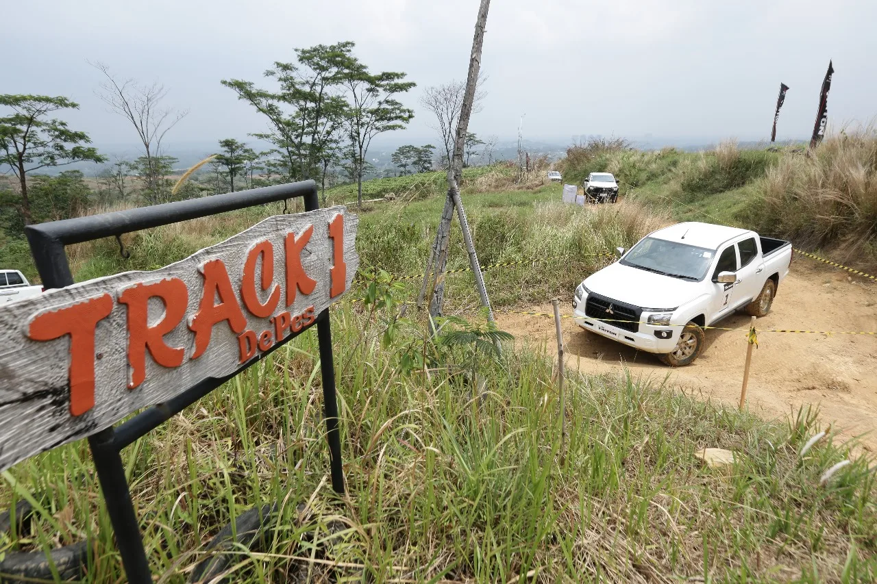 MMKSI Ajak Jurnalis Media Massa Jajal Keandalan Mitsubishi All-New Triton di Medan Off-road Perbukitan 3 61 jpg
