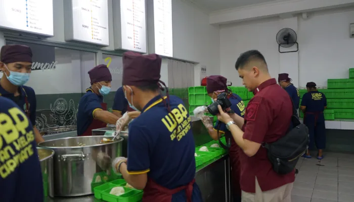 Tingkatkan Pelayanan Makanan Berkualitas, Dapur Sehati Rutan Cipinang Jadi Pusat Studi Tiru Bagi Lapas dan Rutan Medan 1 WhatsApp Image 2024 09 16 at 20.28.25