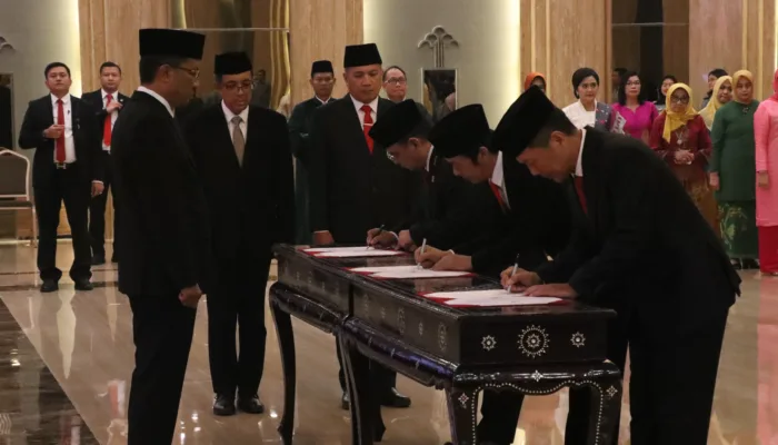 Ketua STIK Lemdiklat Polri Resmi Dilantik Jadi Sekjen Kemenkumham 1 WhatsApp Image 2024 09 24 at 20.58.49 1