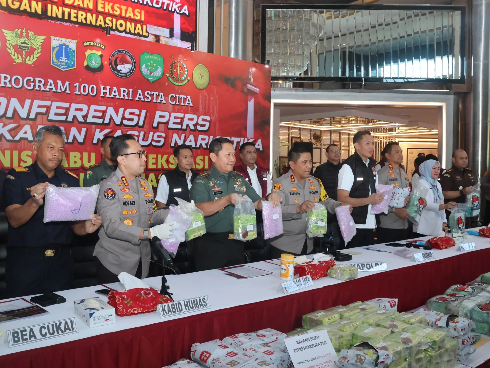 Polda Metro Gagalkan Peredaran 207 Kg Sabu Dan 90.000 Butir Ekstasi Jaringan Internasional 1 IMG 20241106 WA0030 jpg