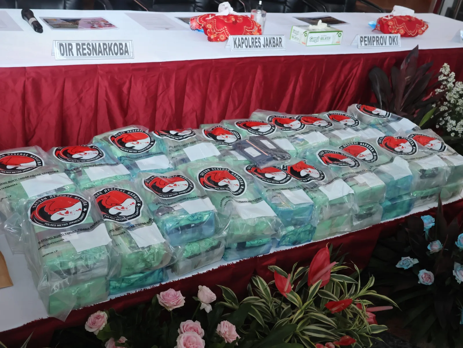 Polda Metro Gagalkan Peredaran 207 Kg Sabu Dan 90.000 Butir Ekstasi Jaringan Internasional 2 IMG 20241106 WA0032 jpg