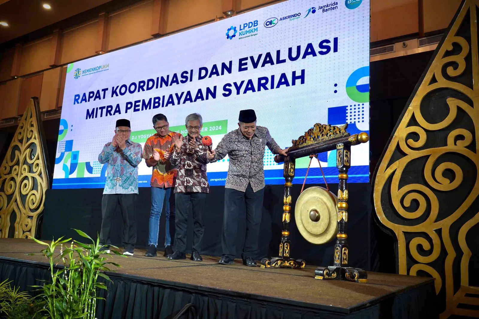Wamenkop Ferry Juliantono: Kemenkop Siapkan Sejumlah Program Wujudkan Koperasi Modern 2 ae 46