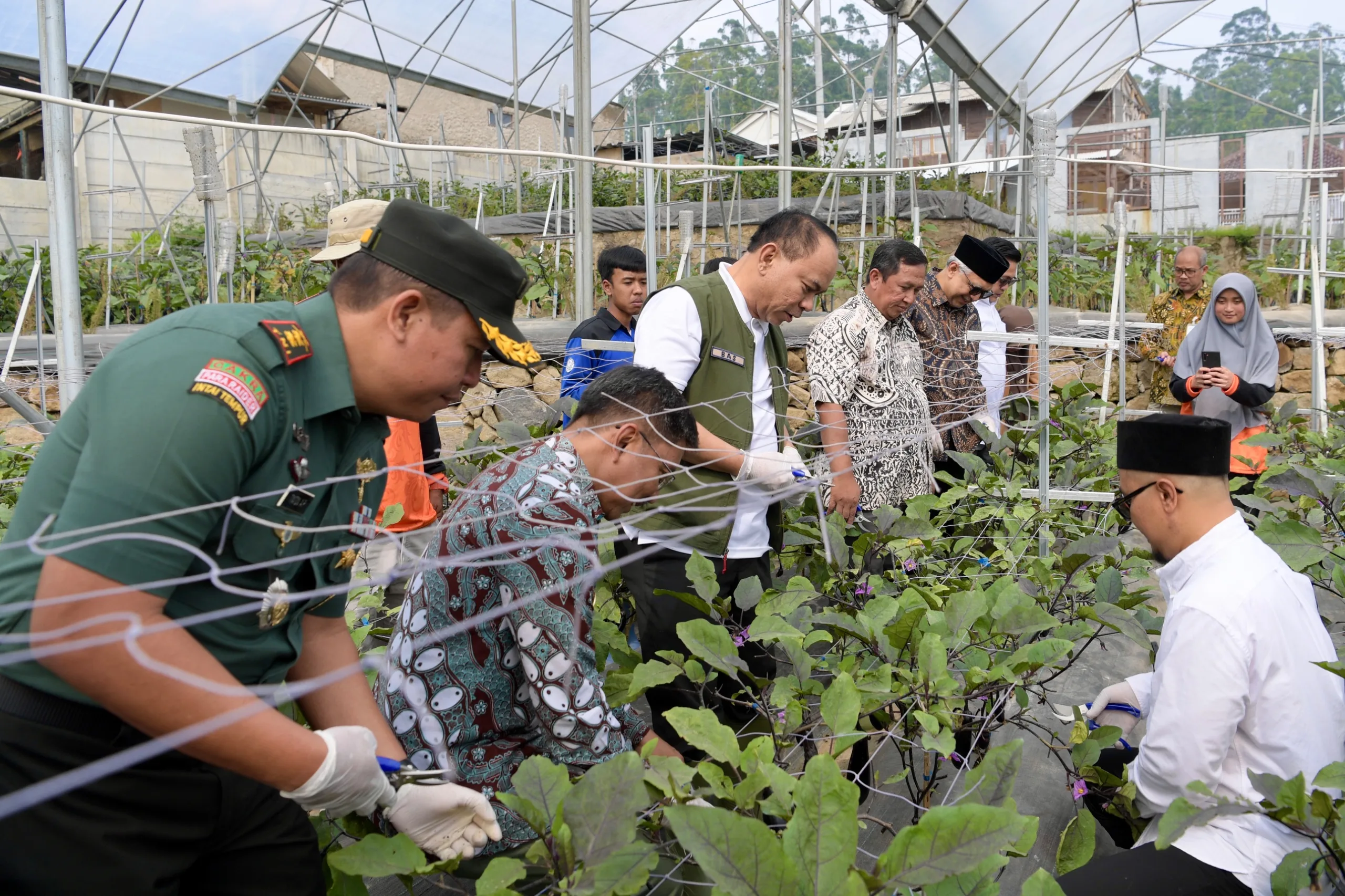 Kopontren Al-Ittifaq Bandung Jadi Role Model Pemenuhan Pasokan Bahan Baku Program MBG 2 ae 51