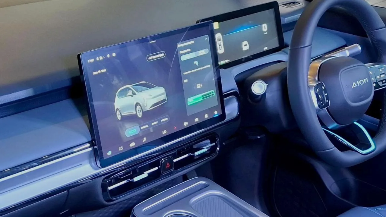 Road Trip Akhir Tahun 2024 Bersama AION Y Plus, Buktikan Kenyamanan dan Performa Daya Baterai untuk Perjalanan Jauh 3 Headunit AION Y Plus 1