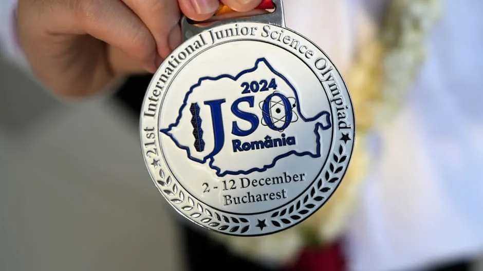 Pelajar Indonesia Bawa Pulang Enam Medali dari Ajang International Junior Science Olympiad di Romania. 2 IMG 20241215 WA0016