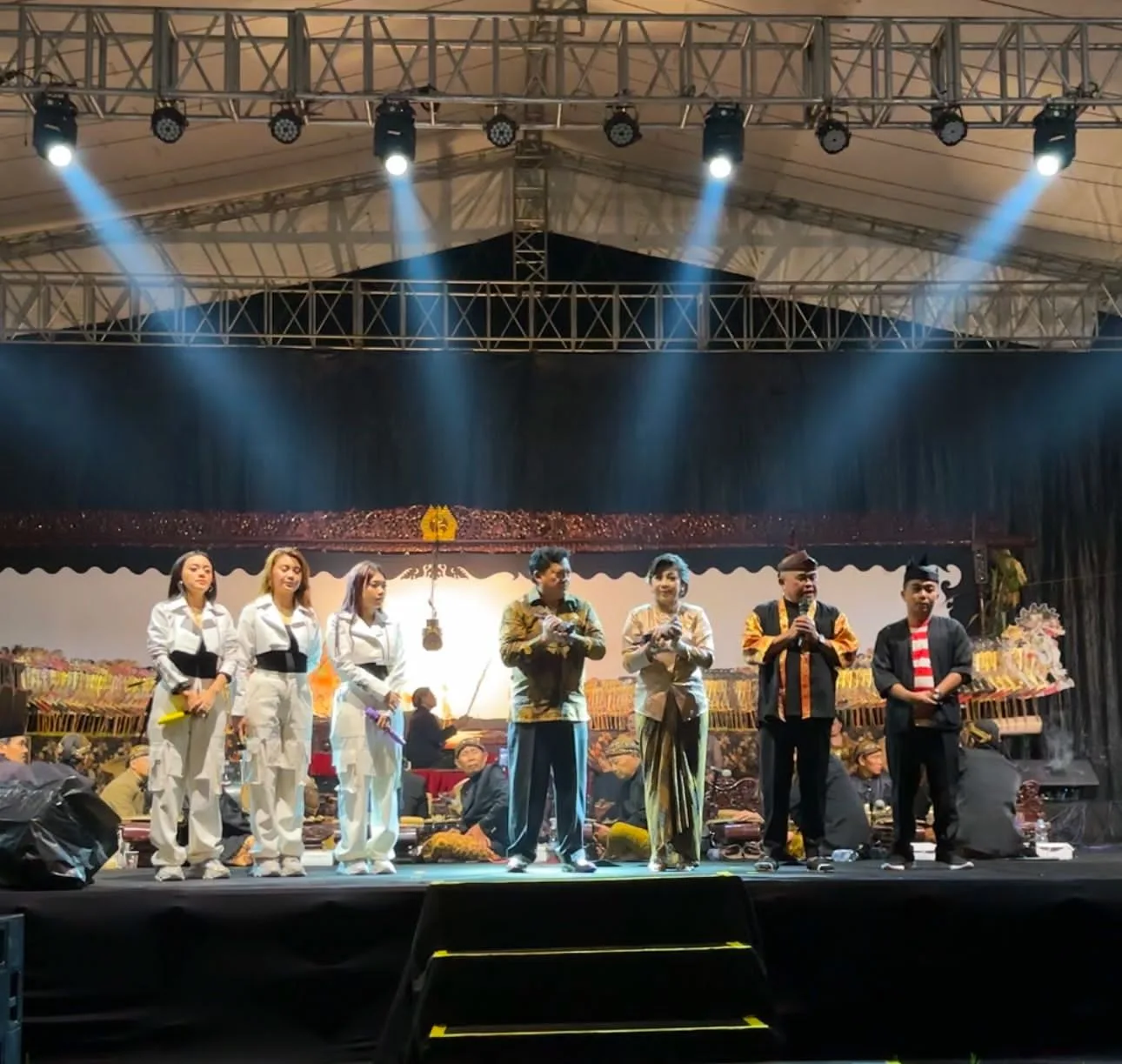 Tampil di Pertunjukan Wayang, Trio Macan Guncang Salatiga 1 IMG 20241216 WA0056
