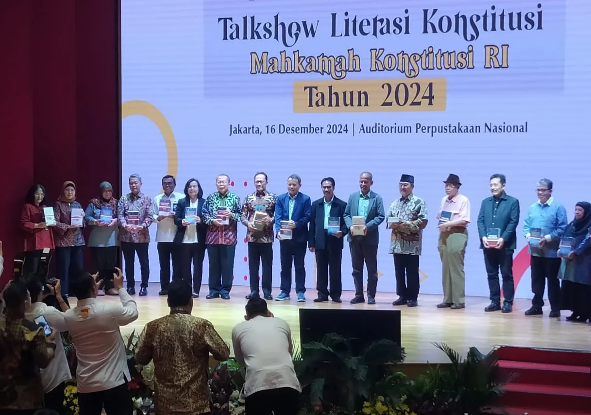 Peluncuran Buku dan Talkshow Literasi Mahkamah Konstitusi berlangsung Lancar dan Kondusif 2 IMG 20241217 WA0062