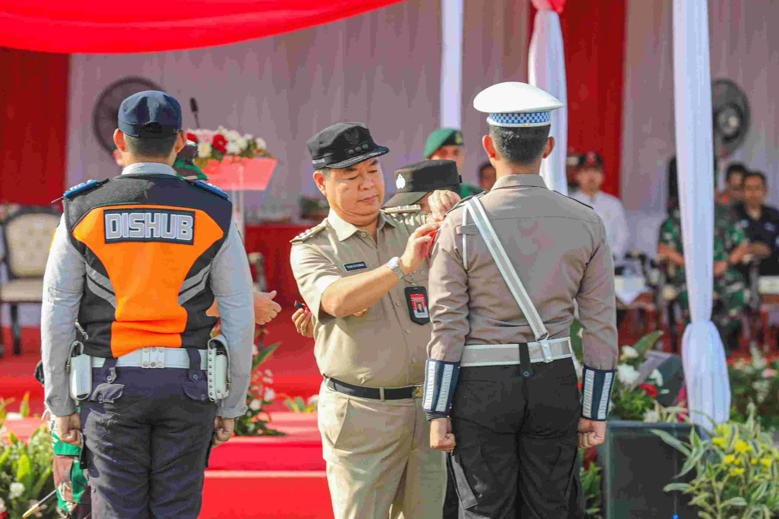 Pj. Gubernur Teguh Gelar Pasukan Kesiapan Operasi Lilin Jaya 2024 1 IMG 20241220 WA0081 scaled