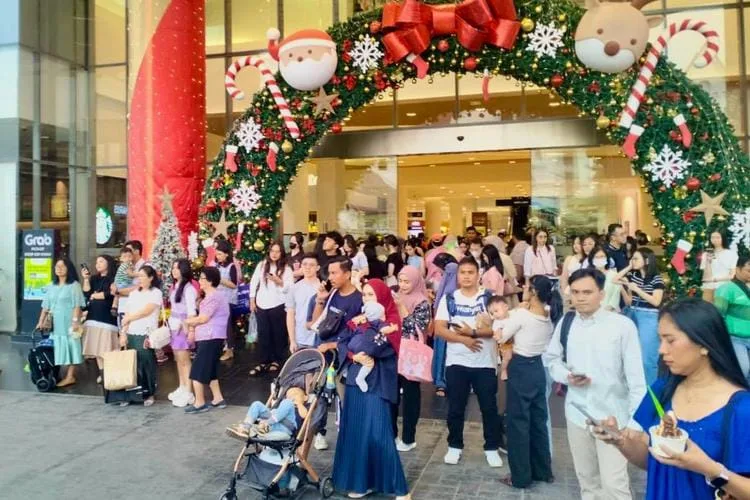 Masyarakat Serbu Destinasi Wisata di Sumut Selama Libur Nataru 1 IMG 20241228 WA0012