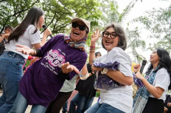 Ambyar Mak Byar Sukses Hibur Warga Solo:Taman Balekambang Jadi Ajang Karaoke dan Joget Bareng Sobat Ambyar 4 IMG 20241229 WA0045