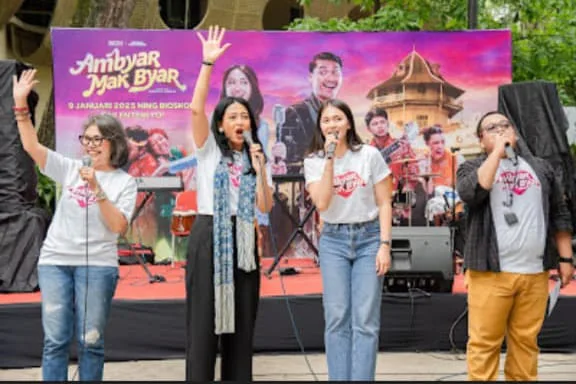 Ambyar Mak Byar Sukses Hibur Warga Solo:Taman Balekambang Jadi Ajang Karaoke dan Joget Bareng Sobat Ambyar 1 IMG 20241229 WA0050