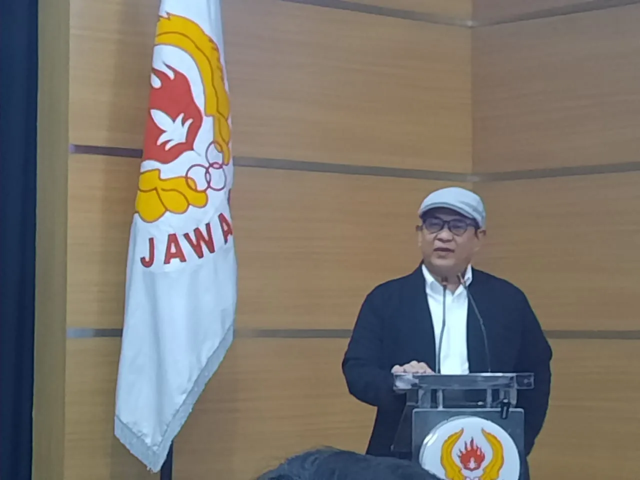 ae 115