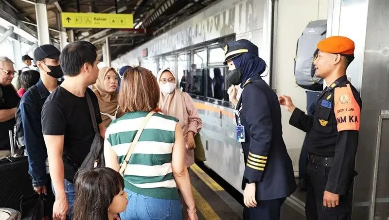 KAI Perketat Keamanan Libur Tahun Baru Dengan Tetap Humanis dan Siaga 1 ae 235