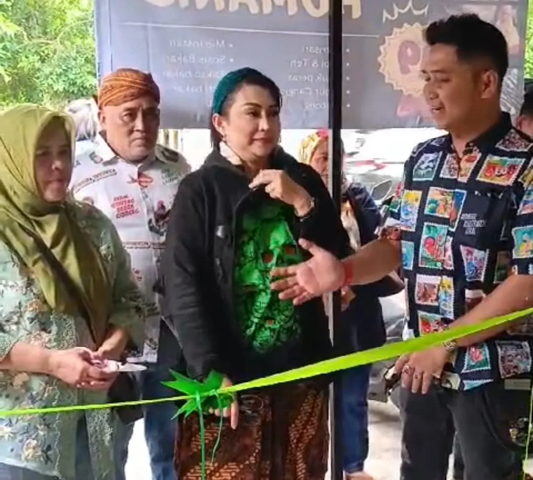 Ratna Listy dan Panglima Langit Resmi Buka Warung Kopi Humanis 19 Milik Ketum FORWAN 1 IMG 20250118 WA0062