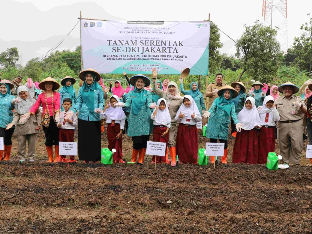 Dinas KPKP DKI Jakarta Laksanakan Tanam Serentak se-DKI 2 IMG 20250122 WA0011