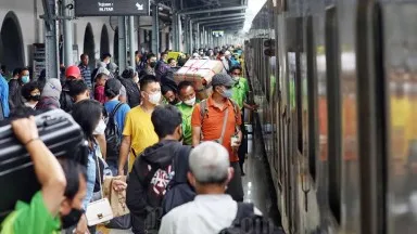 Antusias Libur Panjang! Okupansi Kereta Api Jarak Jauh Tembus 117% 2 IMG 20250126 WA0004