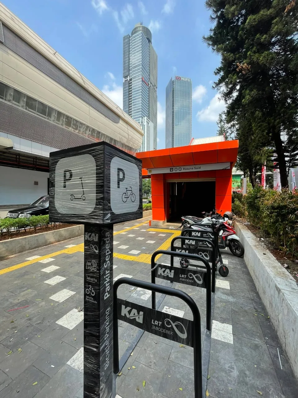 Pengguna LRT Jabodebek, Tempat Parkiran Sepeda Sudah Terpasang CCTV 1 lrt