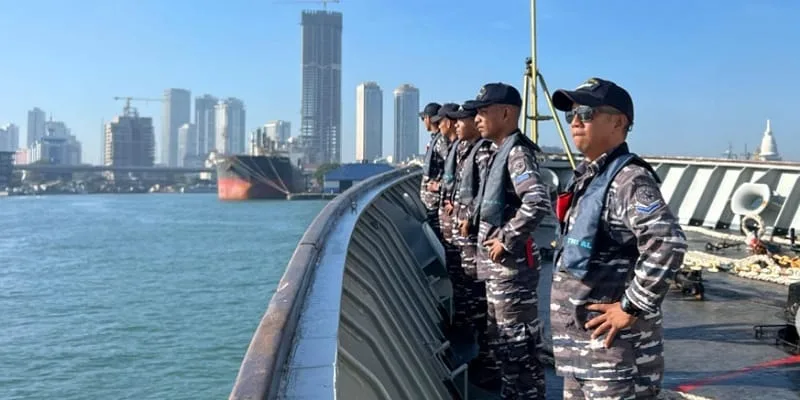 KRI Bung Tomo-357 Singgah di Sri Lanka Menuju Latihan Multinasional AMAN-25 2 IMG 20250202 WA0045 1