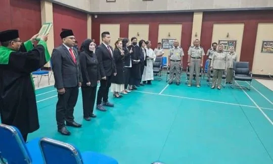 Hj. Isti Kusumawardhani SH. Mkn Dilantik Sebagai Pejabat Pembuat Akta Tanah (PPAT) di Surabaya 1 1 isti 1