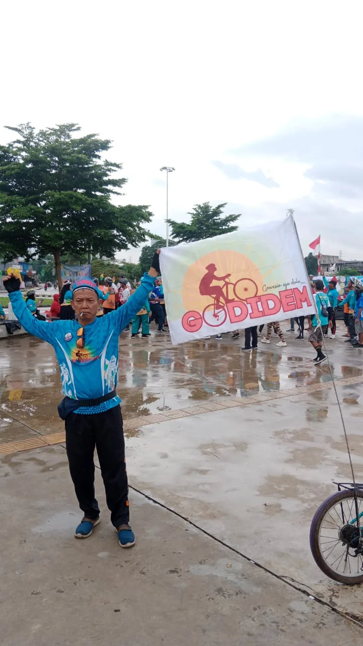 Komunitas Sepeda Planet Gowes 45'83 Dan komunitas Sepeda Godidem Meriahkan Hari Peduli Sampah Nasional 2 pul 45