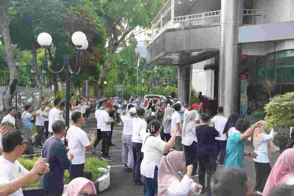 ASN Kabupaten Kepulauan Seribu Mengikuti Kampanye Germas 1 IMG 20250301 WA0078