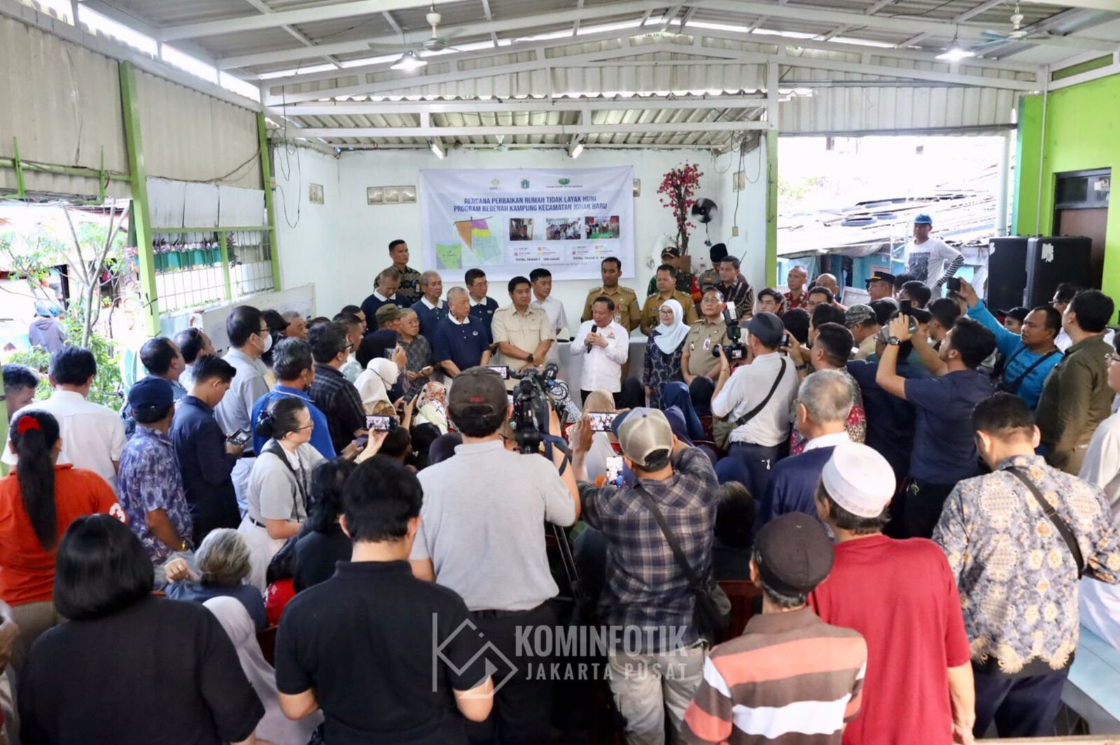 Walkot Jakarta Pusat Dampingi Menteri Perumahan Maruarar Sirait: 232 Rumah di Kawasan Kecamatan Johar Baru Bakal Direnovasi 1 IMG 20250311 WA0115
